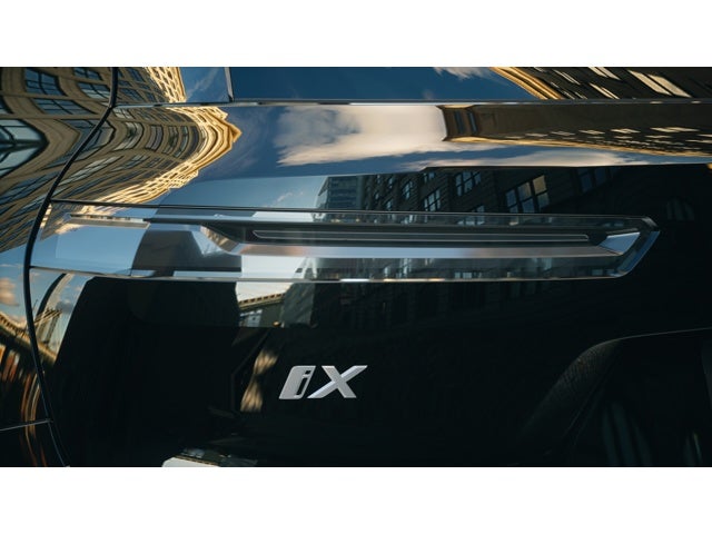 2026 BMW iX Base