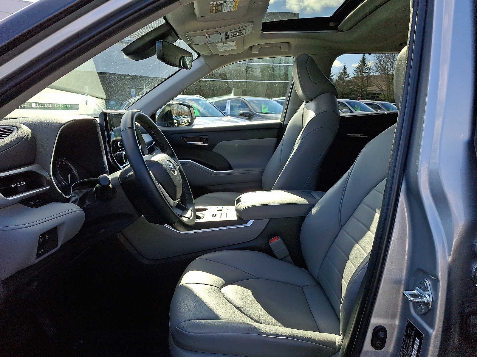 2023 Toyota Highlander XLE AWD