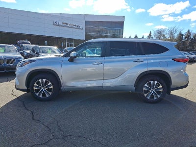 2023 Toyota Highlander XLE AWD