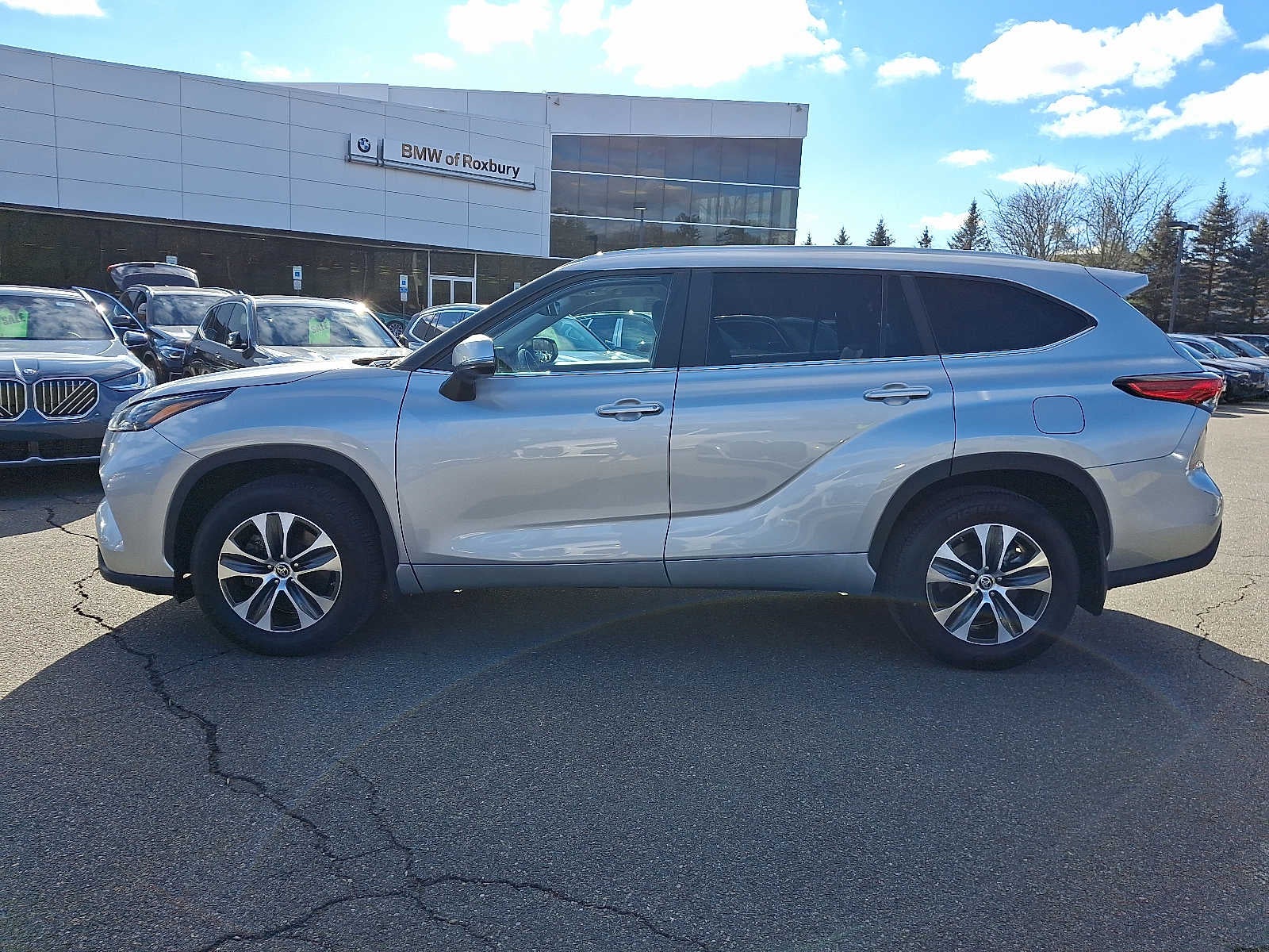 2023 Toyota Highlander XLE AWD