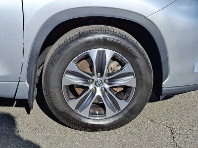 2023 Toyota Highlander XLE AWD