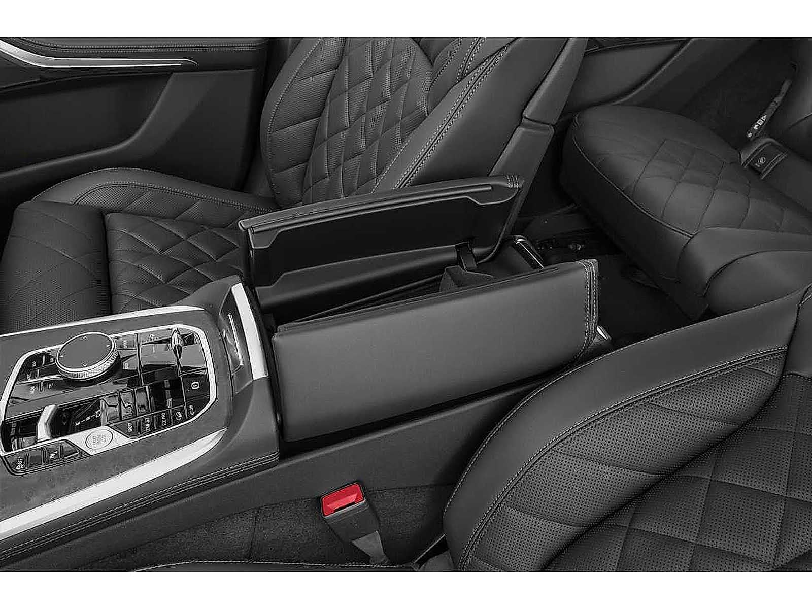 2026 BMW X7 xDrive40i Sports Activity Vehicle