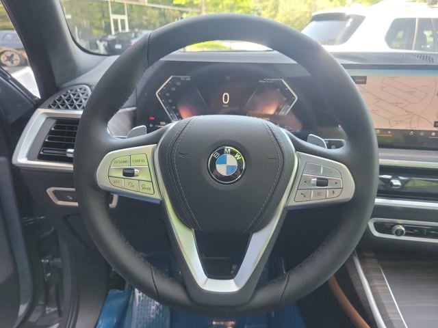 2025 BMW X7 xDrive40i Sports Activity Vehicle