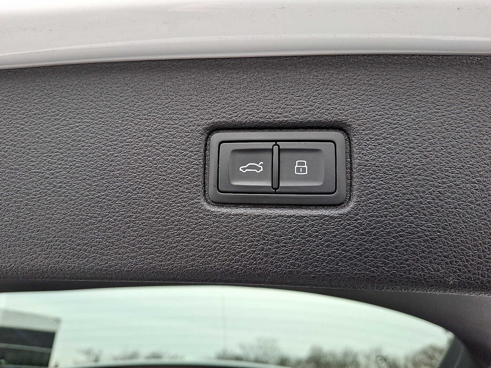 2019 Audi Q7 Premium Plus 45 TFSI quattro