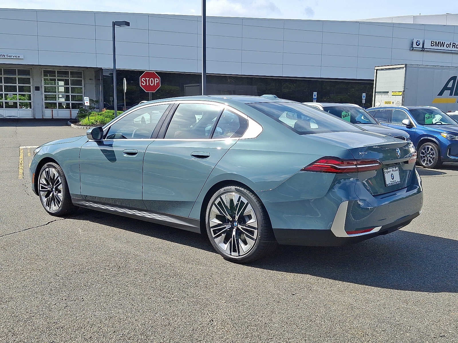 2025 BMW 5 Series 530i xDrive Sedan