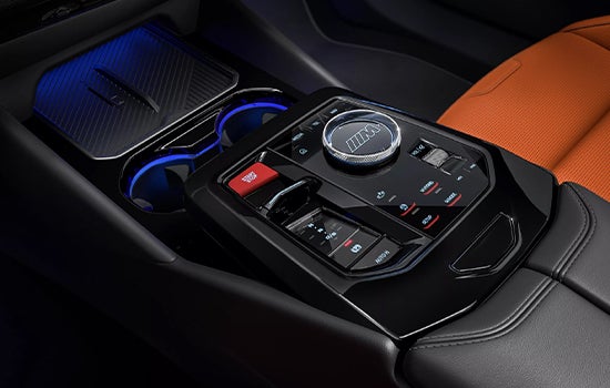 The M-specific center console. | BMW of Roxbury in Kenvil NJ